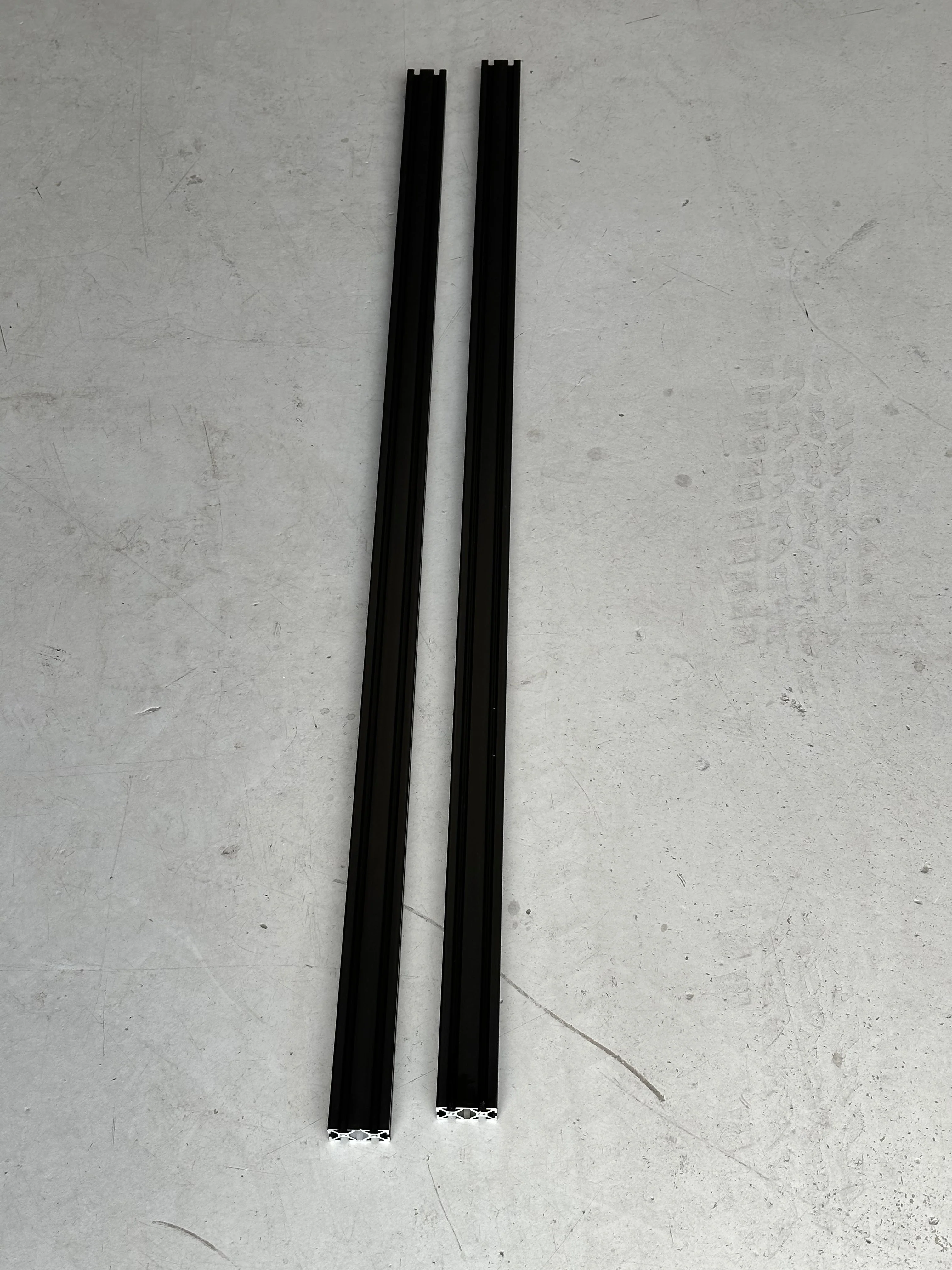 Sandy Vans 55" Roof Rack Crossbars 2 Pack - Image 4