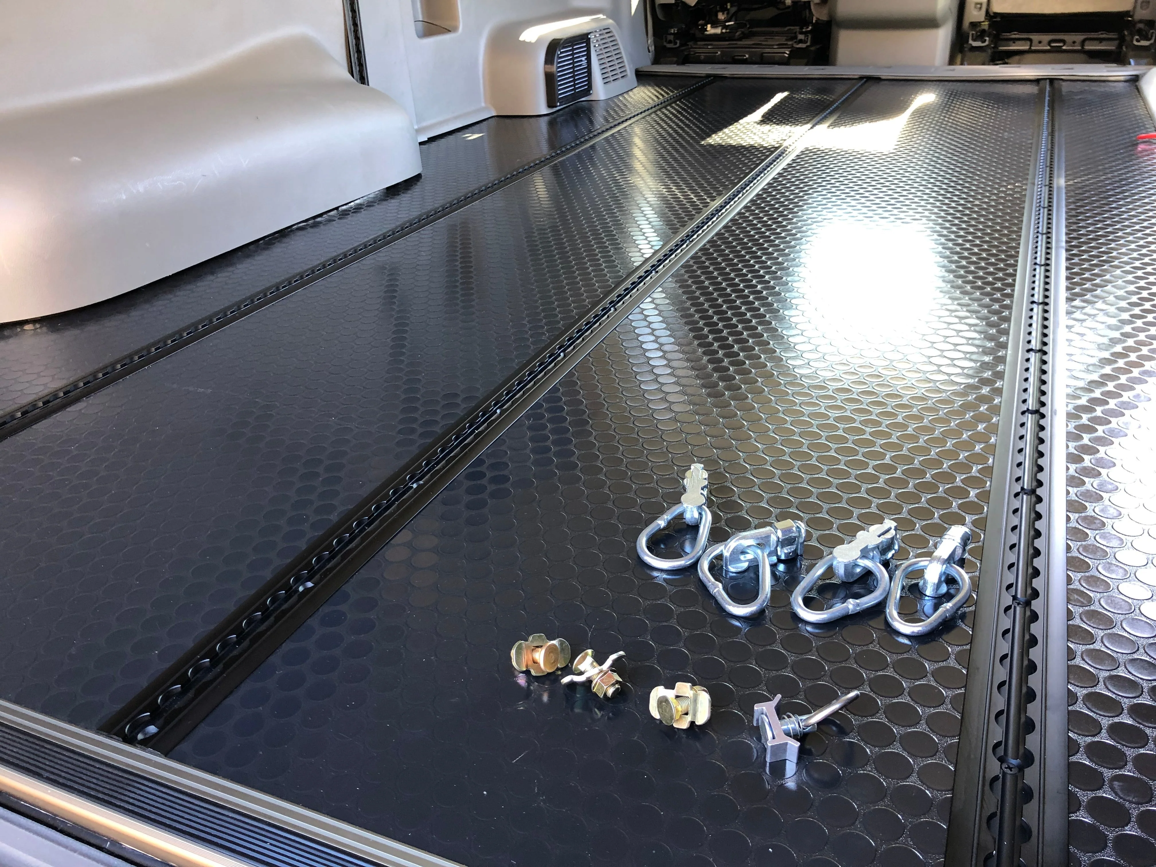 Tec Vanlife L-Track Fittings & Accessories - Image 10
