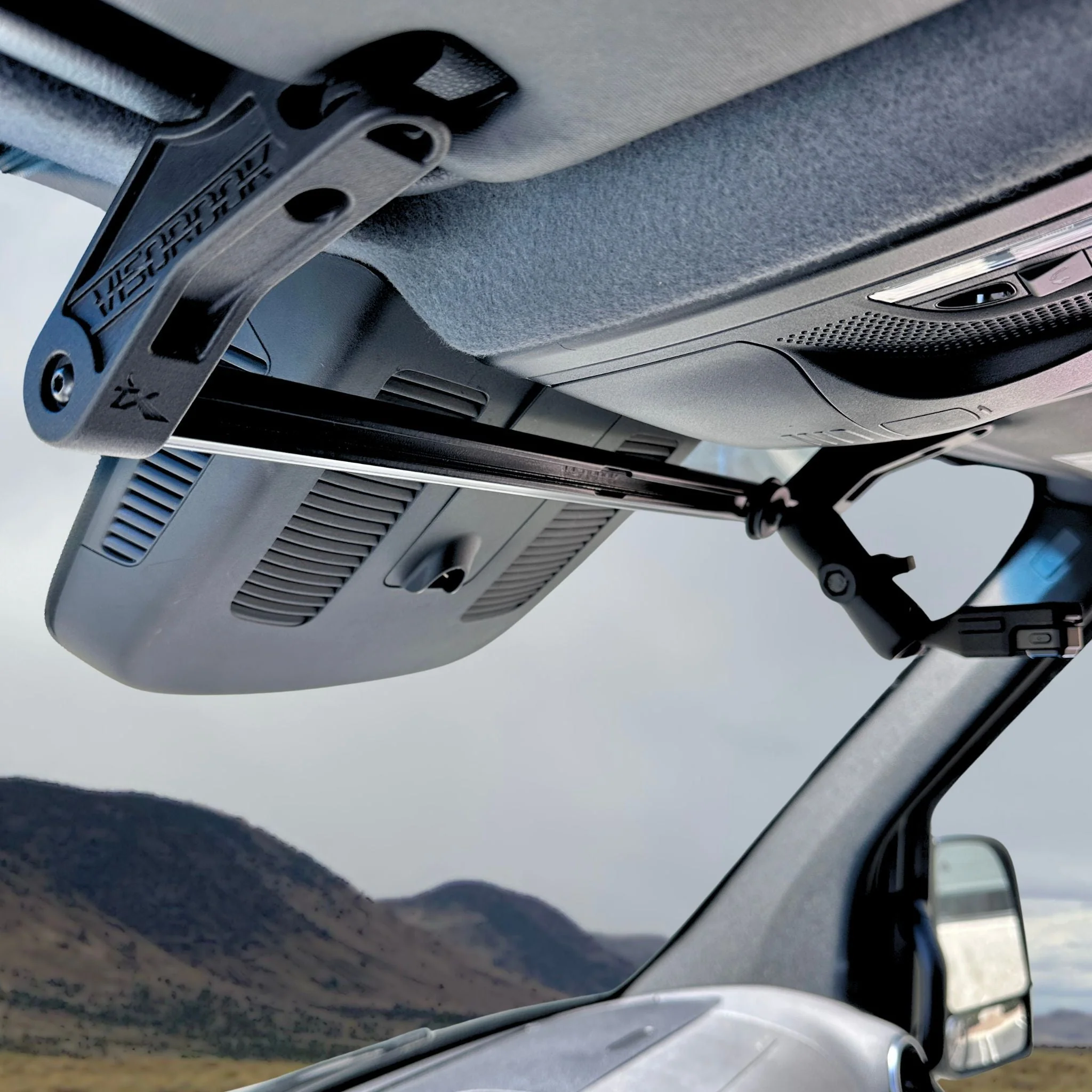 TERRA X Sprinter Van Visor Tube Mount for Navigation Devices and Accessories – TERRA X Visordok TubeTrak - Image 3