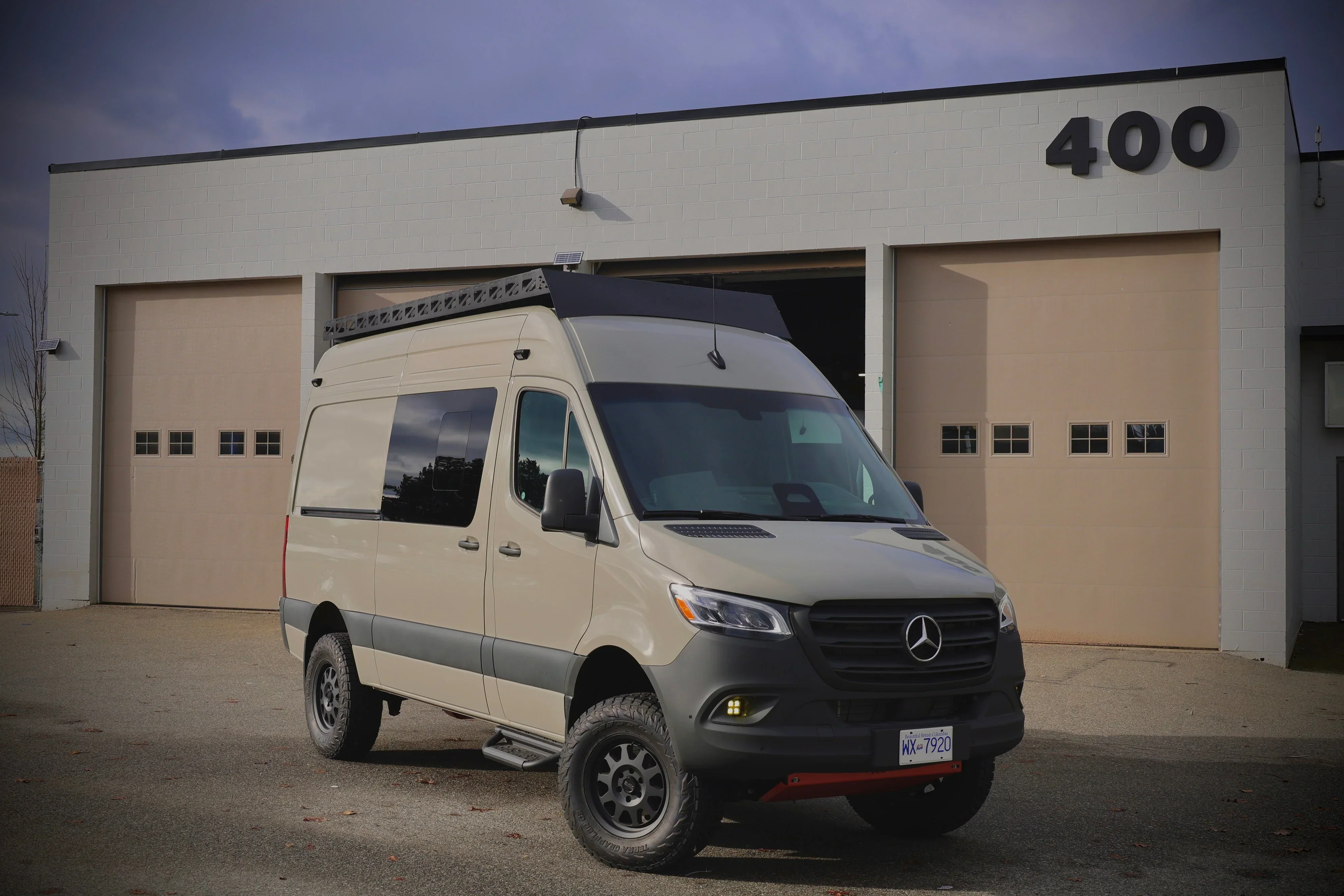 RoamlabX Carbon Fiber Roof Top Tent - 2007+ Mercedes Sprinter 144" - Image 8