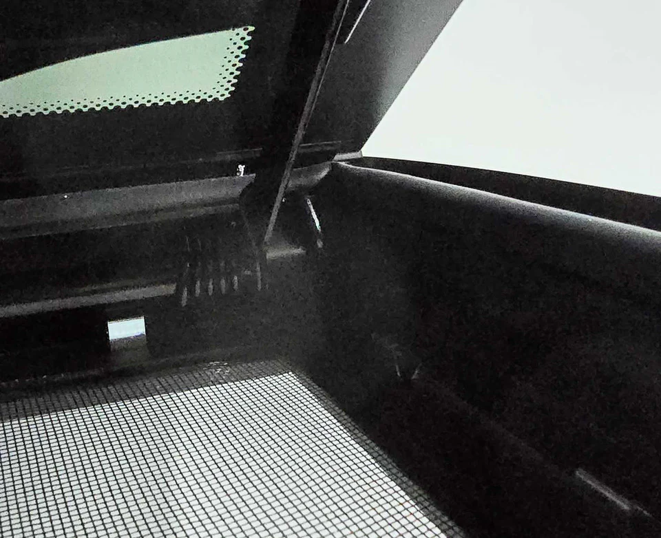 Van Windows Direct Universal Split-Awning Window (O.D - 33.94" x 19.41") (AW3218S) - Image 7